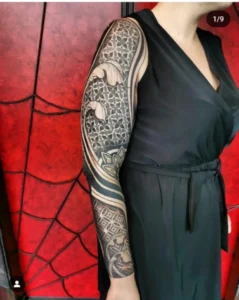 Tatouage Léo-némésis